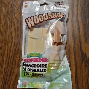 New Without Tags DIY Bird Feeder Kit.